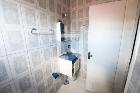 Casa para alugar com 400m², 6 quartos e 4 vagasBanheiro da Suíte 2 da Edícula