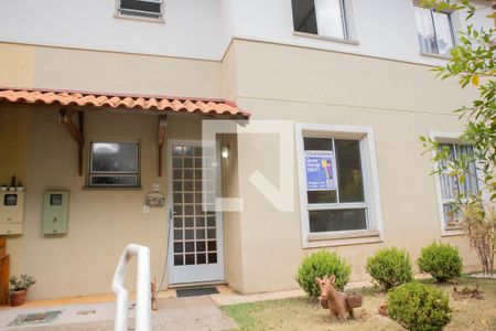 Casa para alugar com 90m², 3 quartos e 2 vagasFachada