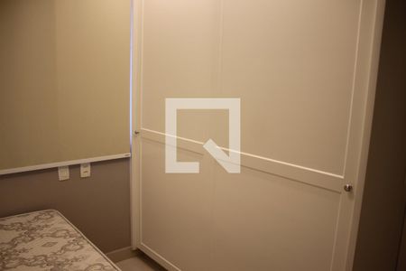 quarto 2 de apartamento para alugar com 2 quartos, 52m² em Jardim Goiás, Goiânia