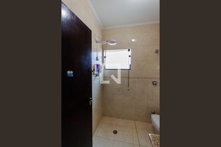 Casa à venda com 230m², 3 quartos e 2 vagas Casa à venda com 230m², 3 quartos e 2 vagasBanheiro