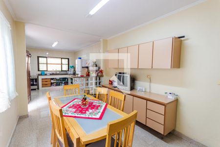 Casa à venda com 230m², 3 quartos e 2 vagas Casa à venda com 230m², 3 quartos e 2 vagasCozinha