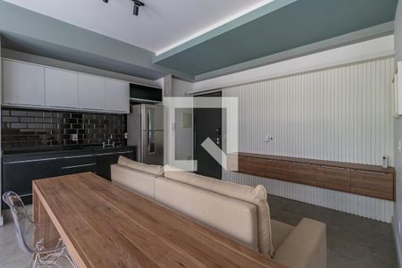 Sala de apartamento à venda com 1 quarto, 50m² em Centro Empresarial Tamboré, Santana de Parnaíba