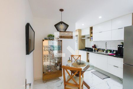 Apartamento à venda com 90m², 2 quartos e 1 vagaCozinha