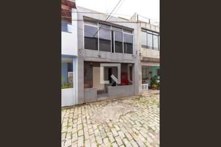 Casa de condomínio à venda com 120m², 3 quartos e 1 vaga Casa de condomínio à venda com 120m², 3 quartos e 1 vagaFachada