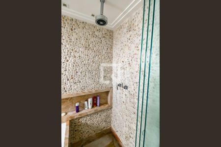 Apartamento à venda com 120m², 2 quartos e 2 vagasBanheiro da Suíte 1 - chuveiro