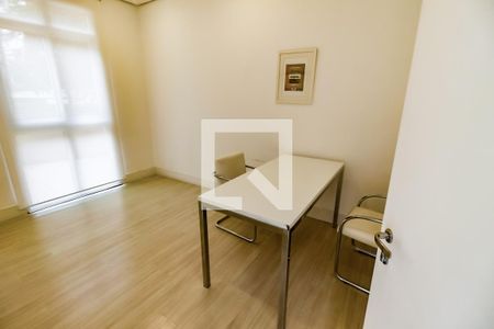 Apartamento à venda com 120m², 2 quartos e 2 vagasCoworking - sala de Reunião