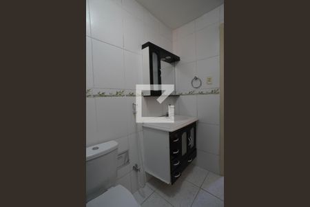 Banheiro de apartamento à venda com 2 quartos, 53m² em Santana, Niterói