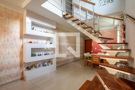 Escada de casa à venda com 3 quartos, 143m² em Vila Rosalia, Guarulhos