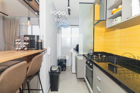 Apartamento à venda com 43m², 2 quartos e 1 vaga Apartamento à venda com 43m², 2 quartos e 1 vagaCozinha e Área de Serviço