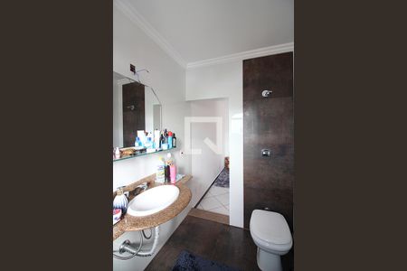 Casa à venda com 266m², 3 quartos e 5 vagasSuíte 3 Banheiro 