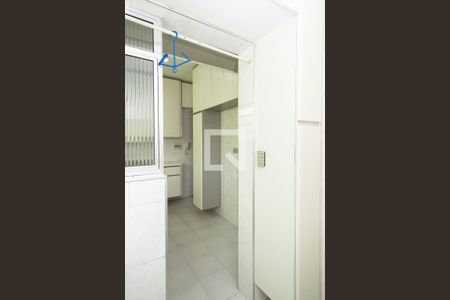 Apartamento para alugar com 65m², 2 quartos e 1 vagaÁrea de Serviço
