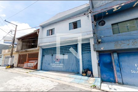 Casa para alugar com 240m², 2 quartos e sem vagaFachada