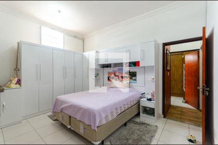 Casa para alugar com 240m², 2 quartos e sem vagaSuíte