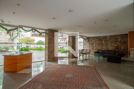 Apartamento para alugar com 227m², 4 quartos e 2 vagas Apartamento para alugar com 227m², 4 quartos e 2 vagasÁrea comum - Hall Social