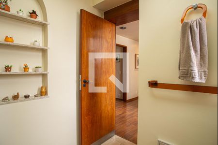 Apartamento para alugar com 227m², 4 quartos e 2 vagas Apartamento para alugar com 227m², 4 quartos e 2 vagasBanheiro