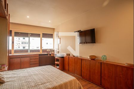 Apartamento para alugar com 227m², 4 quartos e 2 vagas Apartamento para alugar com 227m², 4 quartos e 2 vagasSuíte