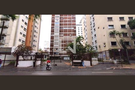 Apartamento para alugar com 227m², 4 quartos e 2 vagas Apartamento para alugar com 227m², 4 quartos e 2 vagasFachada