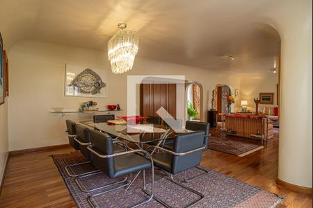 Apartamento para alugar com 227m², 4 quartos e 2 vagas Apartamento para alugar com 227m², 4 quartos e 2 vagasSala de Jantar