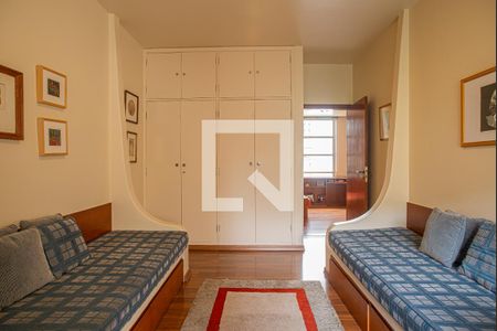 Apartamento para alugar com 227m², 4 quartos e 2 vagas Apartamento para alugar com 227m², 4 quartos e 2 vagasQuarto 2