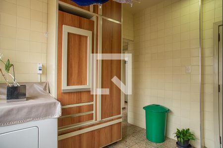 Apartamento para alugar com 227m², 4 quartos e 2 vagas Apartamento para alugar com 227m², 4 quartos e 2 vagasÁrea de Serviço