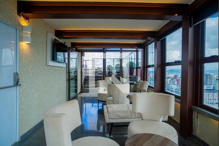 Apartamento para alugar com 227m², 4 quartos e 2 vagas Apartamento para alugar com 227m², 4 quartos e 2 vagasÁrea comum - Salão de festas