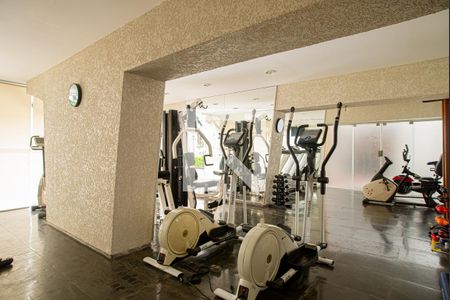 Apartamento para alugar com 227m², 4 quartos e 2 vagas Apartamento para alugar com 227m², 4 quartos e 2 vagasÁrea comum - Academia