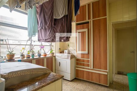 Apartamento para alugar com 227m², 4 quartos e 2 vagas Apartamento para alugar com 227m², 4 quartos e 2 vagasÁrea de Serviço