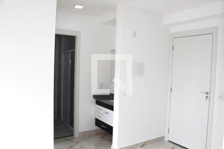 Apartamento para alugar com 40m², 2 quartos e sem vagaBanheiro / Porta de entrada