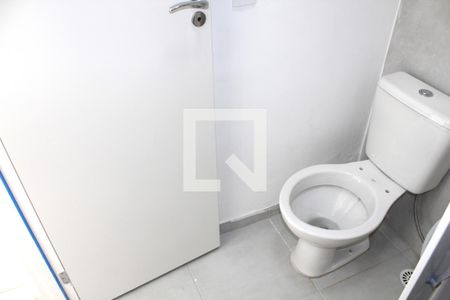 Banheiro de apartamento para alugar com 2 quartos, 40m² em Várzea da Barra Funda, São Paulo