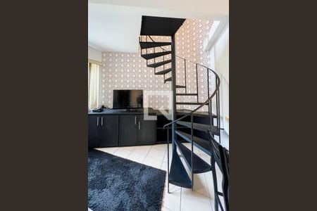 Escada de apartamento para alugar com 1 quarto, 46m² em Vila Nova Conceição, São Paulo