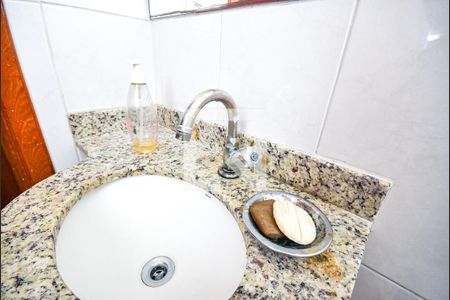 Casa à venda com 144m², 3 quartos e 1 vaga Casa à venda com 144m², 3 quartos e 1 vagaBanheiro Suíte 2