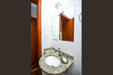 Casa à venda com 144m², 3 quartos e 1 vaga Casa à venda com 144m², 3 quartos e 1 vagaBanheiro Suíte 2