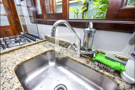 Casa à venda com 144m², 3 quartos e 1 vaga Casa à venda com 144m², 3 quartos e 1 vagaCozinha - Torneira