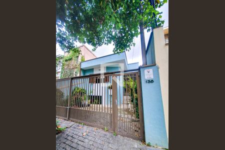 Casa à venda com 144m², 3 quartos e 1 vaga Casa à venda com 144m², 3 quartos e 1 vagaFachada