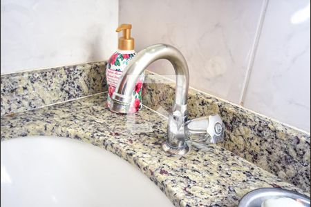 Casa à venda com 144m², 3 quartos e 1 vaga Casa à venda com 144m², 3 quartos e 1 vagaBanheiro Social