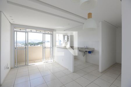 Sala de apartamento para alugar com 2 quartos, 57m² em Jk, Contagem