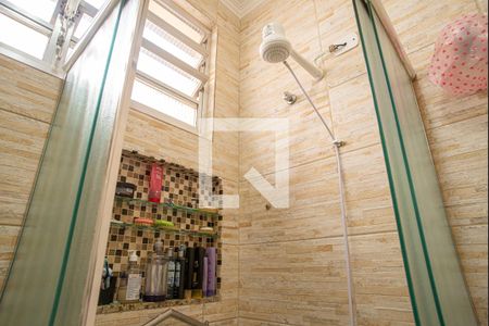 Casa à venda com 180m², 3 quartos e 1 vaga Casa à venda com 180m², 3 quartos e 1 vagaBanheiro