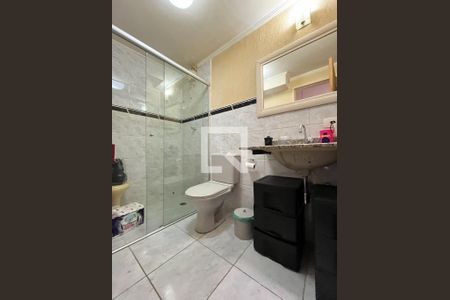 Casa de condomínio à venda com 140m², 4 quartos e 3 vagasBanheiro da Suíte 2