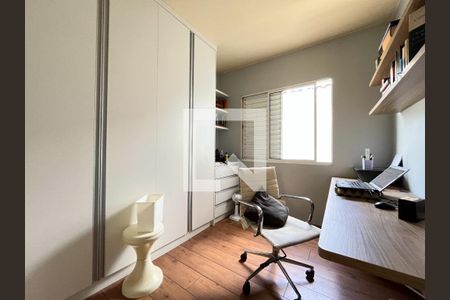 Casa de condomínio à venda com 140m², 4 quartos e 3 vagasQuarto 4