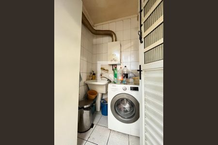 Casa de condomínio à venda com 140m², 4 quartos e 3 vagasÁrea de Serviço