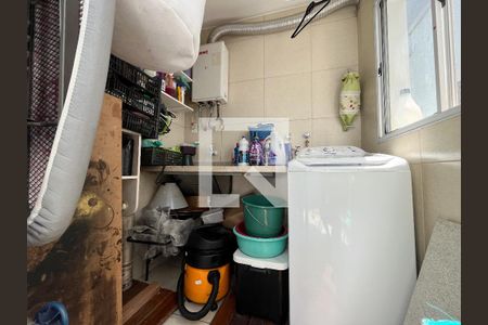 Casa à venda com 155m², 4 quartos e 1 vagaÁrea de Serviço