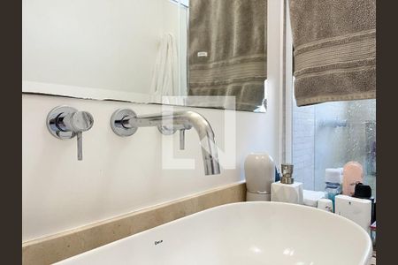 Casa à venda com 155m², 4 quartos e 1 vagaBanheiro da Suíte