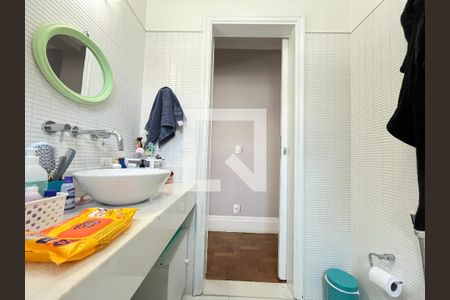 Casa à venda com 155m², 4 quartos e 1 vagaBanheiro Corredor