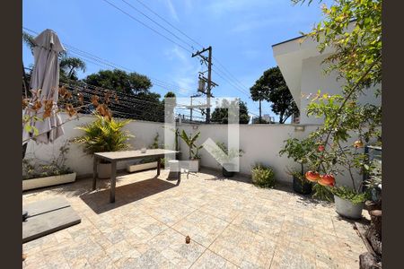 Casa à venda com 155m², 4 quartos e 1 vagaÁrea externa