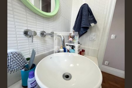 Casa à venda com 155m², 4 quartos e 1 vagaBanheiro Corredor