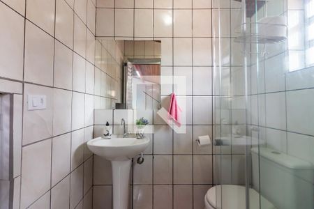 Casa à venda com 250m², 3 quartos e 3 vagasBanheiro de Serviço 2