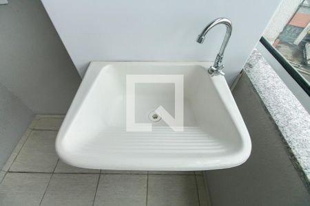 Área de serviço de apartamento para alugar com 2 quartos, 45m² em Penha de França, São Paulo