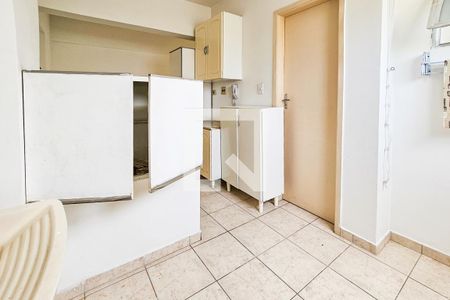 Área de Serviço de apartamento para alugar com 2 quartos, 68m² em Enseada, Guarujá