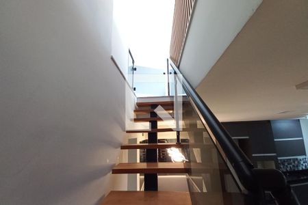 Apartamento para alugar com 160m², 3 quartos e 1 vagaEscada