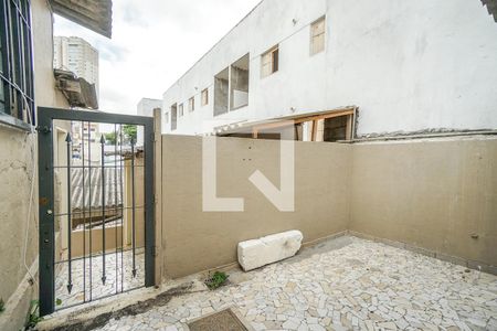 Casa de condomínio para alugar com 60m², 1 quarto e sem vagaQuintal